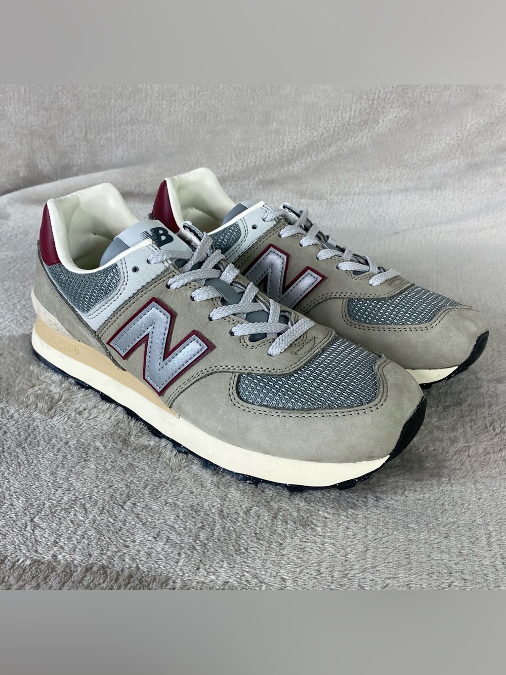 New Balance 574 U574SKB Mens Size 9 Brown Gray Leather Running Shoes NEW